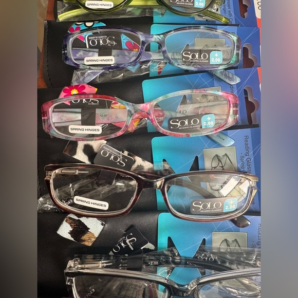NEW Bundle lot of 8 Fashion Reading Glasses 2.00 case cat eye assorted designs - Picture 3 of 4